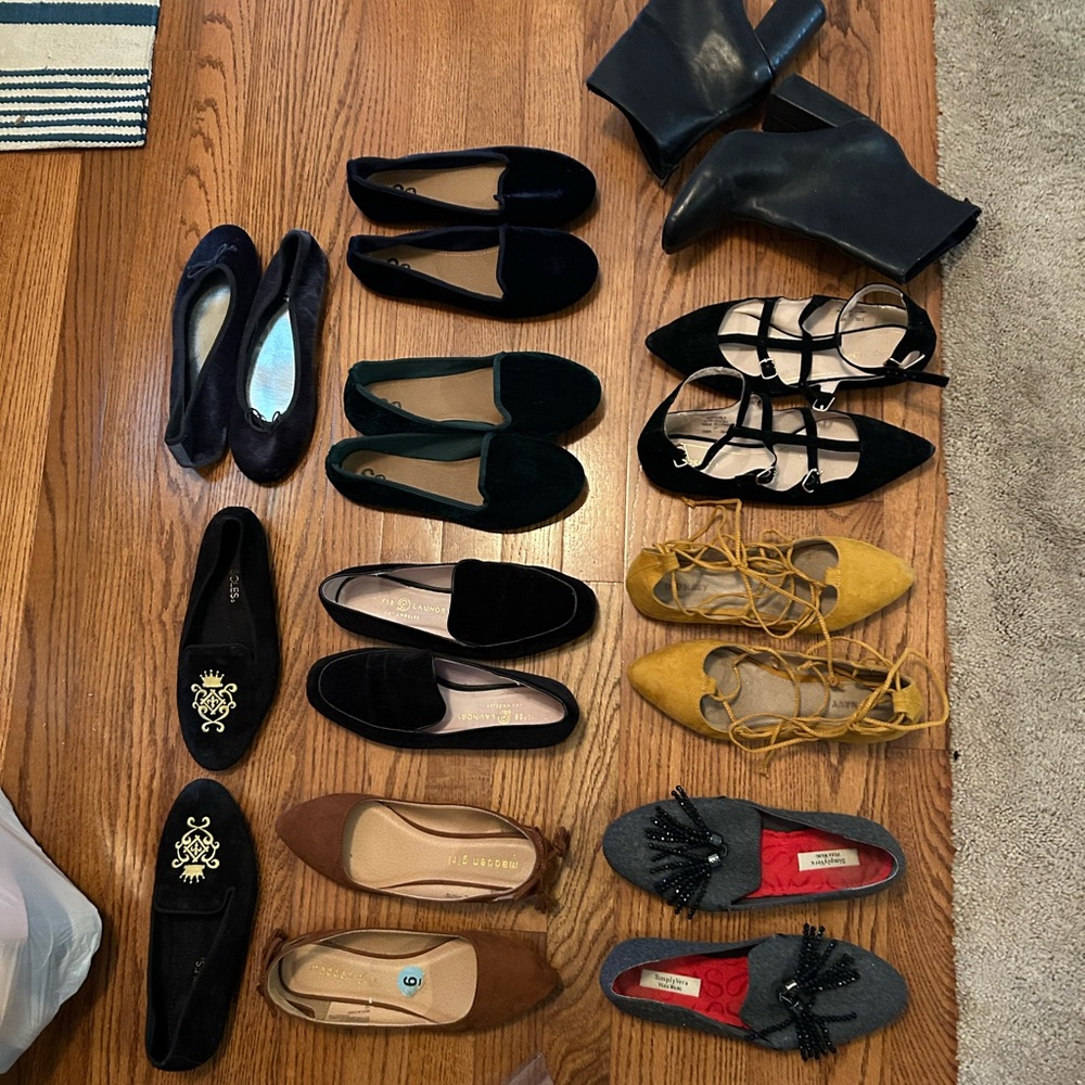 Lot of womens shoes, sz 6, 10 pair